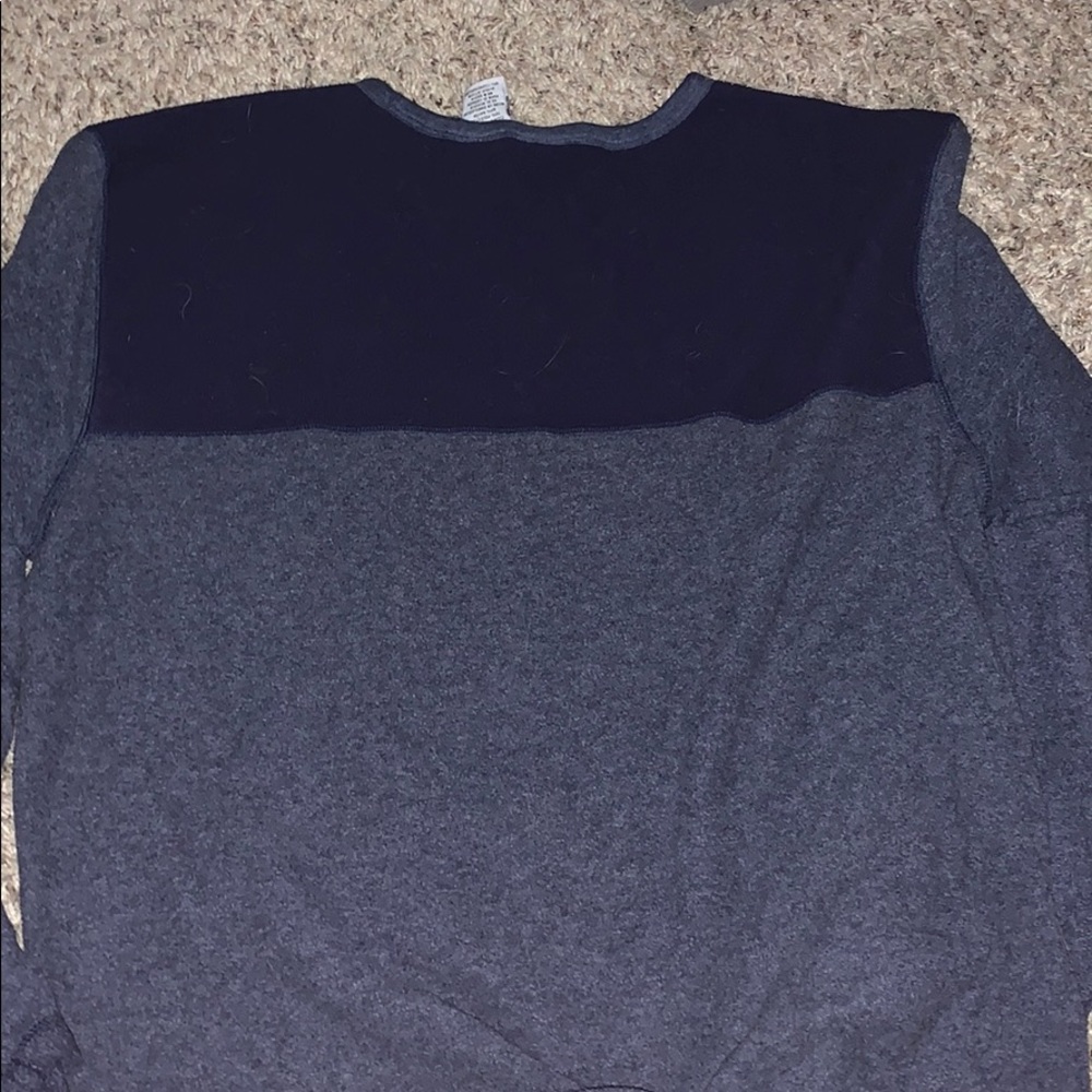 Vintage Tweety Bird V Neck - Picture 5 of 6